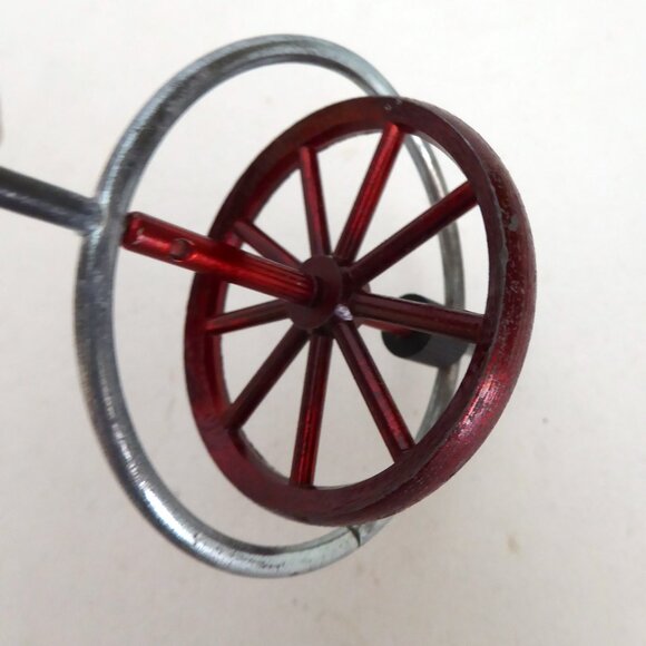 VINTAGE 1950’s METAL GYROSCOPE TOY LOT OF 2 (PRE-OWNED) - Picture 7 of 12